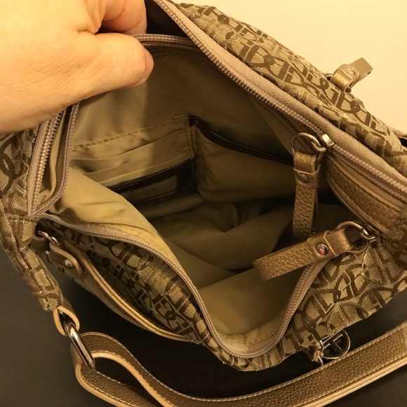 Giani Bernini Designer Shoulder Signature Handbag - Picture 6 of 8